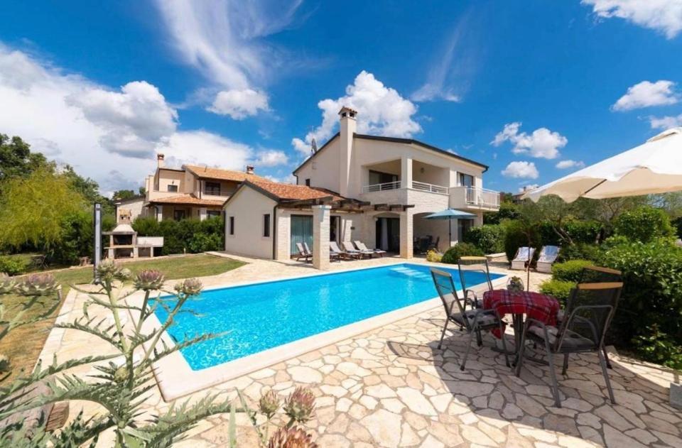 Dolcevita At With Private Pool Barat (Porec)